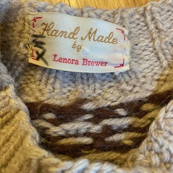 Vintage Fair Isle Sweater Handmade Knit 100% Wool Cardigan Womens Size Medium - Picture 4 of 9